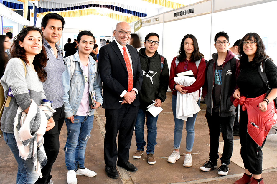 Participaron más de 30 empresas en el 14º Corredor Laboral de la FQ