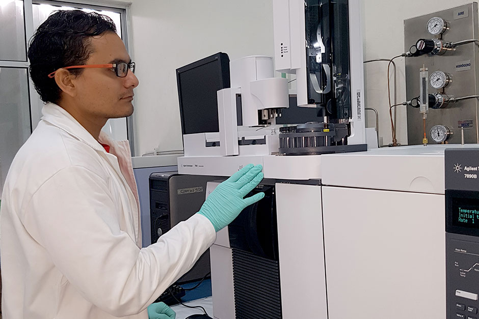 Analiza FQ contaminantes en acuífero de Yucatán